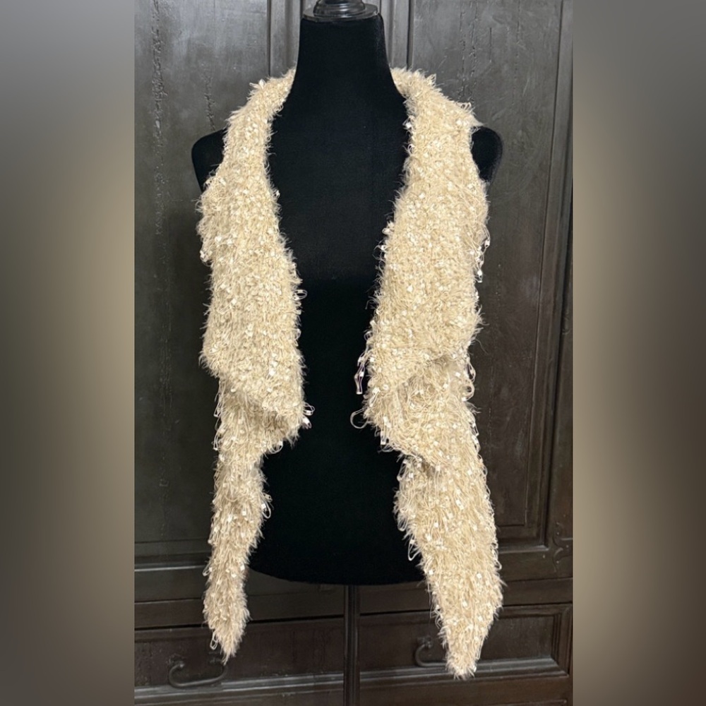 Becci lace/ ribbon Acrylic cream vest with - size Large